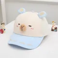 Dettaglio delle orecchie da orso 3D e del ricamo sul cappellino a rete per bambini - 50-52CM / Celeste