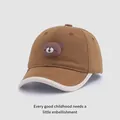 Dettaglio del berretto da baseball per neonati con ricamo a orsetto e trama in tela di cotone - Neonato (1-4 Anni) / caffè