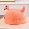 Dettaglio del cappello Miki arancione per neonati con dinosauro 3D e coda applicata - Arancione