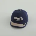 Gorra de béisbol infantil en azul marino y beige con letras ONE bordadas - 48-50cm / Azul marino