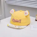 Detalle de gorra de béisbol amarilla para bebé con orejas de oso y bordado Smiley - 46-48 cm / Amarillo