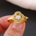 Luxurious gold-plated four-leaf clover ring with brilliant round cubic zirconia stones - US 7 / Gold