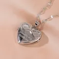 Collier médaillon cœur argenté avec gravure You Are My Sunshine et symbole infini - Argent