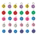 Bunte Smiley-Anhänger mit Metallringen für DIY-Schmuckherstellung im 30er-Set - Mehrfarbiger Polymer-Ton Anhänger mit lächelndem Gesicht Stil