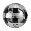 Vue détaillée d'une perle en bois à carreaux noir et blanc pour bijoux DIY - 16mm (Lot de 50) / Carreaux Buffalo Noir Et Argent (B34-0304)