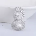 Broche de calabaza plateado con circonitas en pavé y detalles de patrones de nubes - Calabaza Wu Lou Totalmente Incrustada de Zirconia Plateada (MM-BR-8007-SL) / Plateado