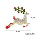 Broche renne de Noël avec base en alliage doré et strass blancs incrustés 49mm - Renne de Noël (1644)