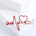 Vue détaillée d'une broche stéthoscope avec cœur en émail rouge et cristal scintillant - Argent Cœur Rouge (MM-BR-2097) / Argent