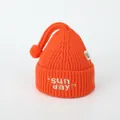 Bonnet en tricot orange vif pour bébé avec broderie Sunday et pompon pointu - 2-6 Ans / Orange