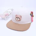 Kinder Snapback Baseball Cap in Beige und Khaki mit einem 3D Bär Patch Detail - Kinder ca. 3-10 Jahre / Beige/Hellkhaki