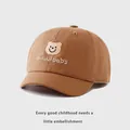 Bruine baby baseballpet met schattig berenborduurwerk en korte rand voor de zomer - 46-50 / Donker kaki