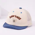Baby-Baseballkappe mit Bärenstickerei und marineblauer Krempe für Sommer-Sonnenschutz - Baby Stil / Blau