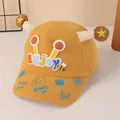 Detalle de gorra de béisbol amarilla infantil con antenas 3D y bordado Happy Bee - Niños 2-6 Años 48-53CM / Amarillo