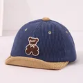 Casquette de baseball bébé en velours côtelé bleu avec broderie ours et bord beige - Bleu (Style 4)