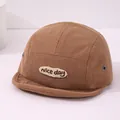Casquette bébé en velours côtelé marron avec broderie Nice Day et visière souple - 46-48 cm / Style NICE DAY Café Foncé