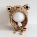 Süße khakifarbene Strickmütze für Kleinkinder im Frosch-Design mit Ohrenklappen - Kinder 50-52CM Ca. 3-7 Jahre Alt / Hellkaffee
