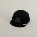 Schwarze Baby-Baseballkappe mit Lucky-Bär-Stickerei und weichem Baumwollgewebe - Schwarz