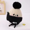 Baby winter gebreide muts met pandamotief en grote bontpompom en zwarte oorkleppen - 2-6 Jaar / Zwart