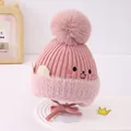 Rosa Strickmütze für Babys mit Bommel, Plüschfutter und niedlicher Tierbestickung im Winter - 2-6 Jahre / Rosa