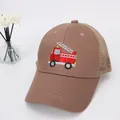 Casquette trucker marron et beige pour enfant avec broderie camion de pompier - 47-52cm / Gros Camion Café
