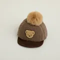 Braune Baby-Teddybär-Mütze mit flauschigem Bommel und Cord-Schirm für den Winter - 0-3 Jahre / Dunkelbraun