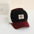 Winter-Ohrenschützer-Mütze für Kinder in Schwarz und Rot mit 3D-Bär und Aufnäher - 48-54CM / Schwarz Mit Buchstaben-Bär