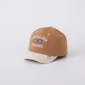 Braune und beige Kinder-Baseballkappe mit Catalina 1983 Stickerei und kurzem Schirm - 48-52cm / 1983 Buchstaben Kaffee
