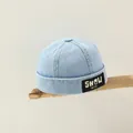 Vintage hellblaue Denim-Dockermütze für Kinder mit Aufnäher auf einem Holzständer - Stil 2 Helles Denim (SHOW YM.CO)