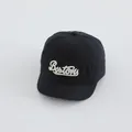 Detalle del bordado de Boston en una gorra de béisbol de algodón negro para niños - Negro