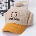 Gorro de invierno de forro polar para niños con bordado de oso y orejeras suaves - Niños aprox 2-7 Años / Amarillo