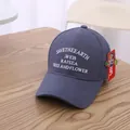 Donkerblauwe canvas honkbalpet voor kinderen met wit Save the Earth borduursel op tafel - Kinderen Eén Maat / Grijsblauw