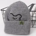 Berretto invernale per bambini in maglia grossa grigia con ricamo orso e toppa smile - Bambini 2-7 Anni / Grigio