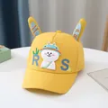Detalle de gorra amarilla para niños con orejas de conejo y letras RS bordadas - Bebé (Aprox. 2-6 Años) / Amarillo