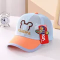 Detalle de gorra de verano infantil con bordado de panda y visera naranja brillante - Niños 47-52CM / Azul Cielo