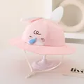 Dettaglio cappello a secchiello rosa per neonati con orecchie di coniglio e ricami - Taglia Unica (Bambino) / Coniglio / Rosa