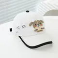 Dettaglio del cappellino bimbo in mesh traspirante bianco con patch in gomma a cane - Taglia Bambino (50-53CM) / Bianco