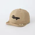 Khaki baby baseballpet met Chicago borduursel en een zachte korte klep stijl - Baby 10-30 Maanden / Khaki