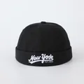 Gorro miki de algodón negro con bordado New York blanco y detalle EST.1993 - NEW WORK Negro