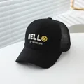 Zwarte mesh trucker pet voor kinderen met gele smiley en wit HELLO borduursel - Kinderen (50-53) / Zwart