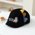 Schwarze Kinder-Baseballkappe mit blauem Dino-Stickmuster und bunten Applikationen - 50cm / Dinosaurier Schwarz