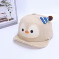 Dettaglio cappellino neonato con ricamo pinguino e piccolo cappello a righe decorativo - 46-48cm (1-3 Anni) / Beige