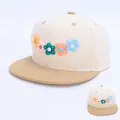 Gorra snapback infantil en beige y marrón con parches de flores 3D de colores - Niños 3-8 Años (50-54CM) / Beige
