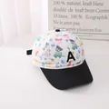Verstellbare Kinder-Baseballkappe mit Buchstabe A und bunten Auto-Mustern - Baby / Schwarze Krempe Mit Buchstabe A