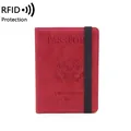 Étui passeport rouge anti-RFID avec bande élastique et emblème US embossé - Rouge