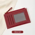 Porte-monnaie fin rouge vin avec fermeture éclair, 3 fentes pour cartes et fenêtre ID - Bordeaux