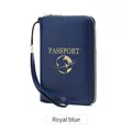Protège-passeport RFID bleu royal avec inscription dorée et dragonne assortie - Bleu Saphir
