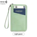 Portefeuille de voyage long vert clair avec protection RFID et dragonne - Vert clair
