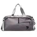Bolsa de deporte gris minimalista impermeable con asas y logo P Kayinai en fondo blanco - Gris