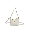 Weiße gesteppte Mini-Tasche mit goldener Kette und metallischem Drehverschluss - Weiß