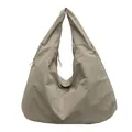 Borsa tote beige in nylon ad alta capacità con dettaglio minimalista della cerniera a nodo - Kaki